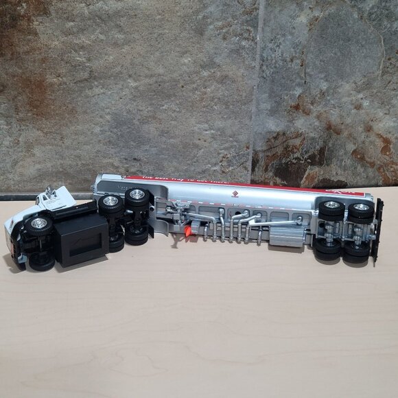 Exxon 2000 Premier Die Cast Collectible Tanker - Picture 8 of 13